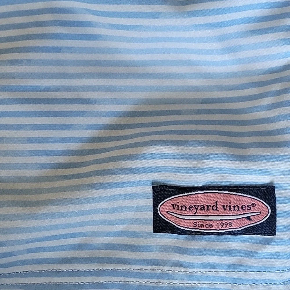 VINEYARD VINES Men's Blue Striped Swim Shorts Sz 42